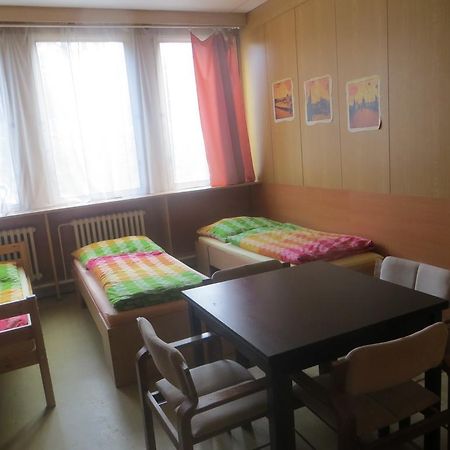 Hostel Monty Ricany  Exterior photo