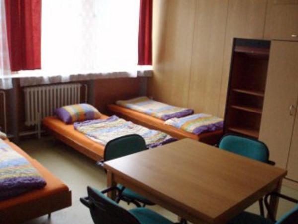 Hostel Monty Ricany  Exterior photo
