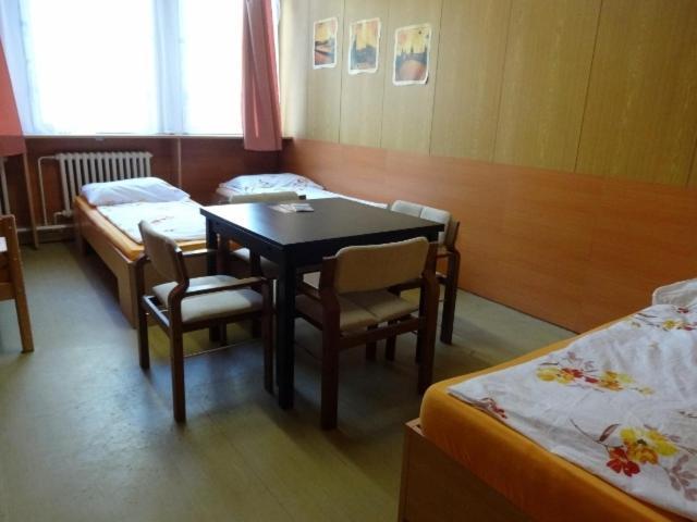 Hostel Monty Ricany  Room photo