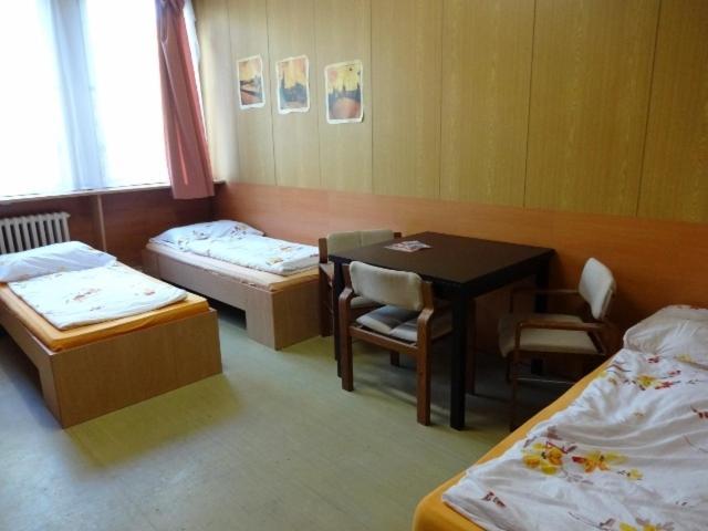 Hostel Monty Ricany  Room photo