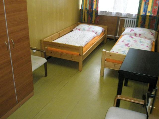 Hostel Monty Ricany  Exterior photo